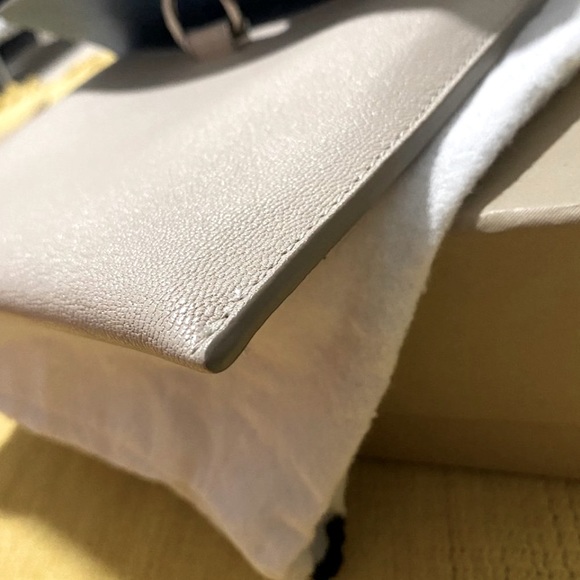 BURBERRY D-ring Leather Pouch With Coin Case - Picture 12 of 16